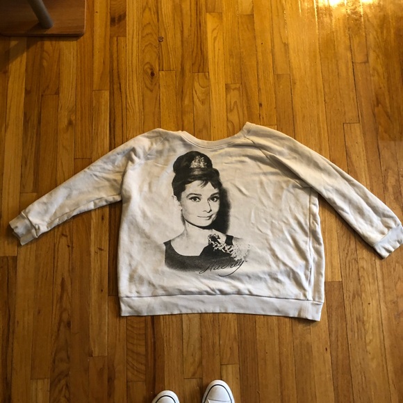 Audrey Hepburn Tiffany And Co Sweatshirt Tiffanys And Co Clothing Canada